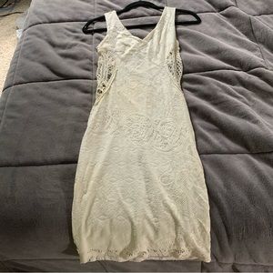 CHARLOTTE RUSSE Cream Midi Bodycon Dress